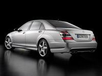 Click image for larger version

Name:	detroit-mercedes-classe-s65-2b.jpg
Views:	190
Size:	84.9 KB
ID:	400068