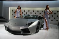 Click image for larger version

Name:	lamborghini_reventon_roadster_babes-11.JPG
Views:	134
Size:	213.9 KB
ID:	1085660