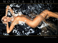 Click image for larger version

Name:	Monica-Belluci-By-Dwinbar.jpg
Views:	235
Size:	293.3 KB
ID:	522185