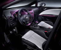 Click image for larger version

Name:	shakira_seat_leon_cupra-10.jpg
Views:	133
Size:	28.0 KB
ID:	588356