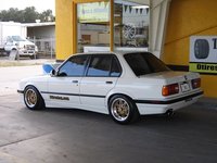 Click image for larger version

Name:	E30Shop015.jpg
Views:	69
Size:	57.8 KB
ID:	2948619