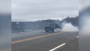 Ti-a fost frica sa incerci cu masina ta? Asta se intampla daca bagi in marsarier la 70 km/h