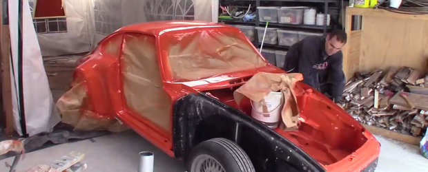 Ti-ai lasa masina pe mainile lui? Tipul ASTA si-a construit un Porsche in garajul din curte