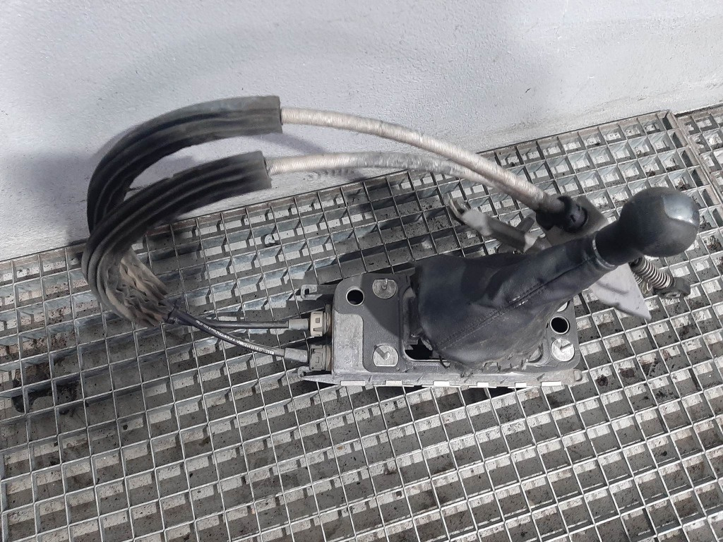 Timonerie audi a3 8p 1.9 tdi 5 trepte 1k0711091a 1k0711266m