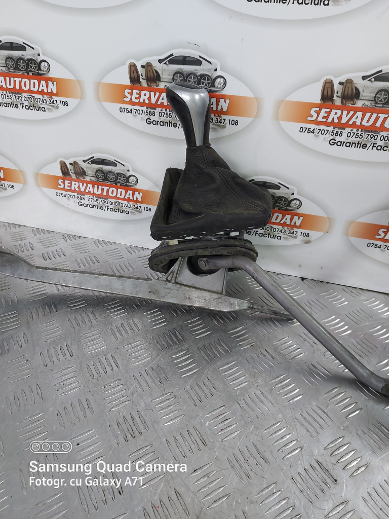 Timonerie BMW Seria 5 (2010-2017) [F10] 2.0 Motorina 2012, 7592422 04 / 6 trepte