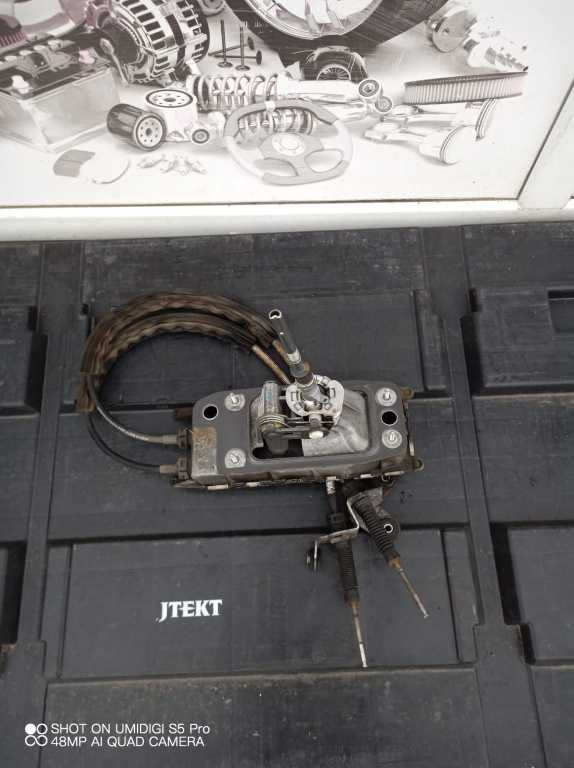 Timonerie cu cabluri , VW Passat B6 2.0 TDI COD - 3C0711049N