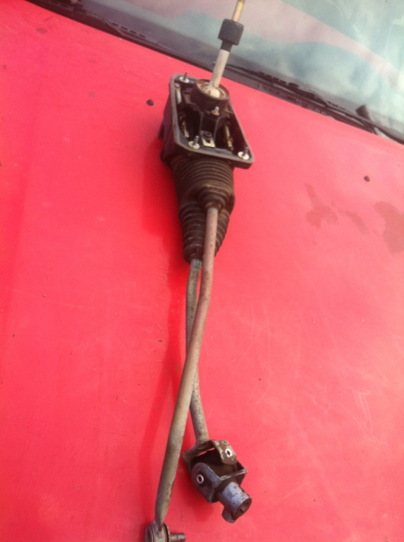 Timonerie cutie de viteze Audi A4 B5 [facelift] [2000 - 2001] Sedan 1.9 TDI MT (90 hp) (8D2 B5)