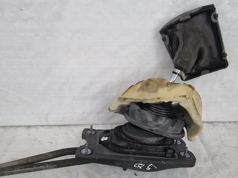 Timonerie cutie manuala Audi Q5 (2008-2012) [8R] 2.0 tdi 177 cp CGLB 8R0711025D
