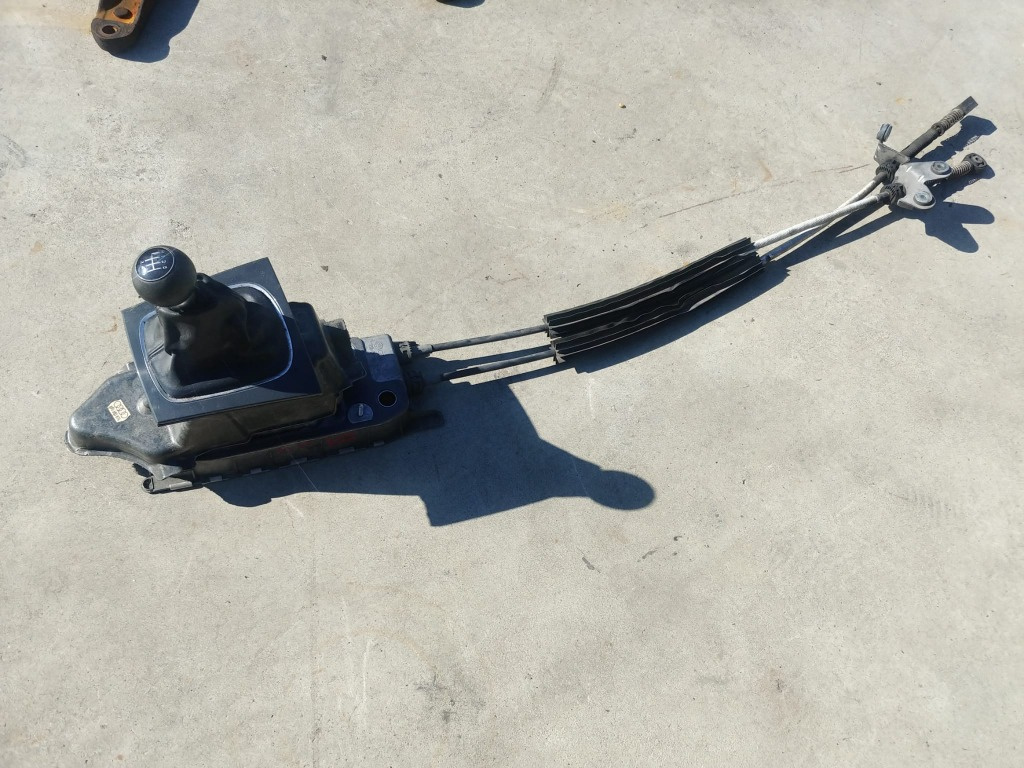 Timonerie schimbator 2.0 tdi 6 trepte audi a3 8p seat altea leon vw golf 5 skoda octavia 2 1k0711061a