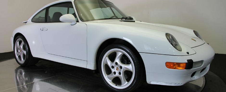 Timpul s-a oprit in loc pentru acest Porsche 993. Masina germana   are doar 4.806 km la bord