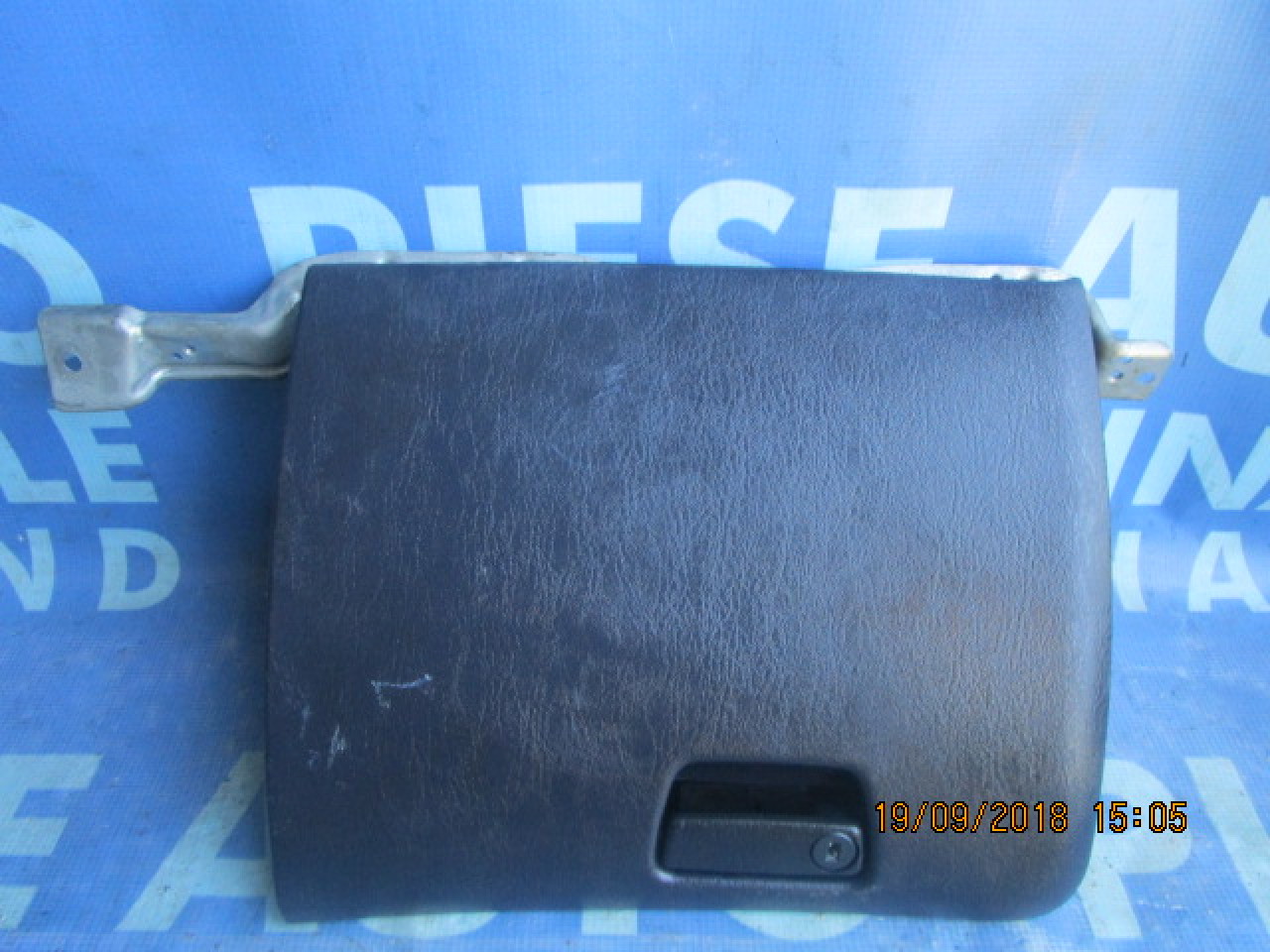 Torpedo Mitsubishi Carisma; MR1159961