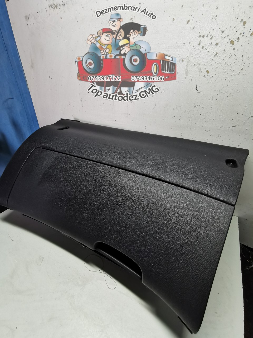 Torpedou refrigerat Skoda Octavia 2 negru cutie acte