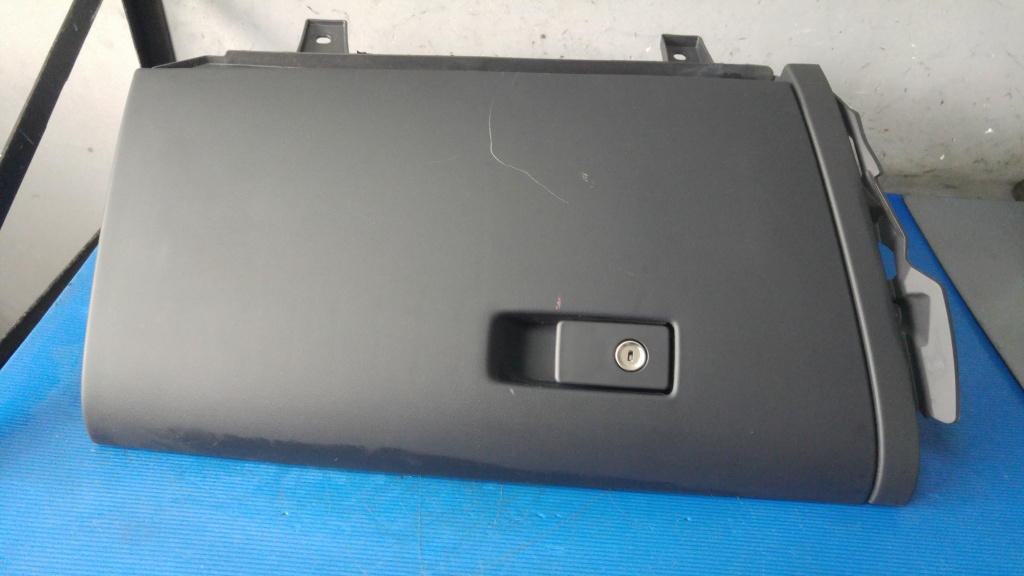 Torpedou volvo xc60 2010-2014 30755651 prezinta zgarieturi