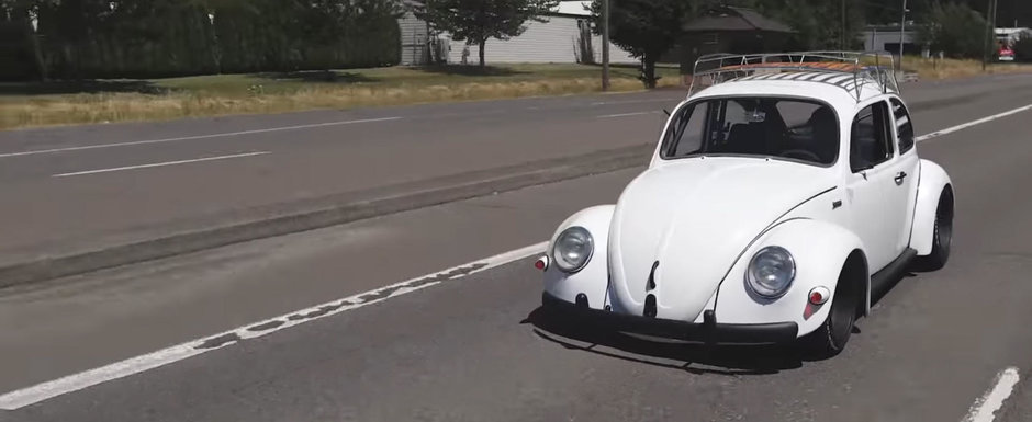 Totul pare normal, pana deschizi capota. Ce ascunde aici acest Volkswagen Beetle din 1965 Totul pare normal, pana deschizi capota. Ce ascunde aici acest Volkswagen Beetle din 1965