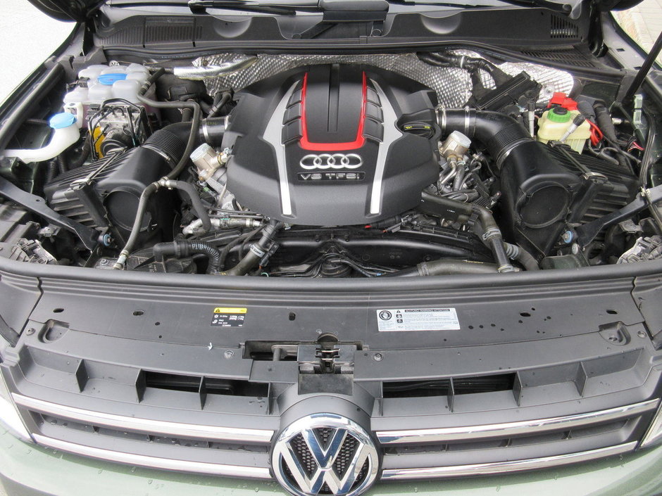 Touareg cu motor de RS6