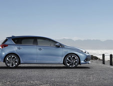 Toyota Auris 2015