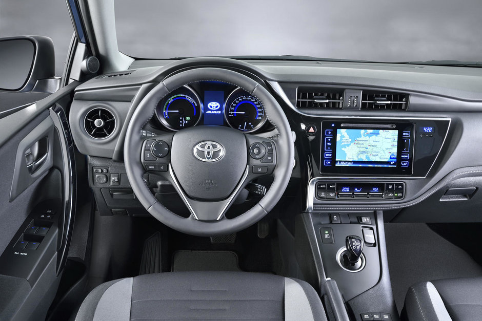 Toyota Auris 2015