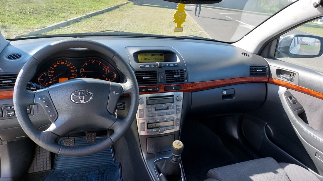 Toyota Avensis 2.2 d-4d 2005