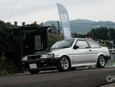 Toyota Corolla AE86 cu motor V8