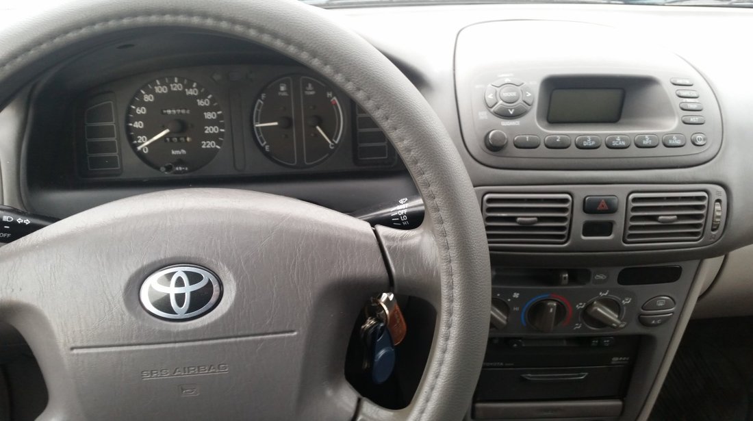 Toyota Corolla VVT-I 2000