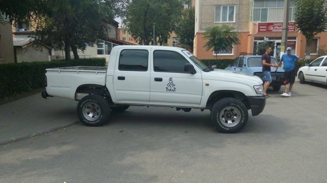 Toyota Hilux 2 5 td