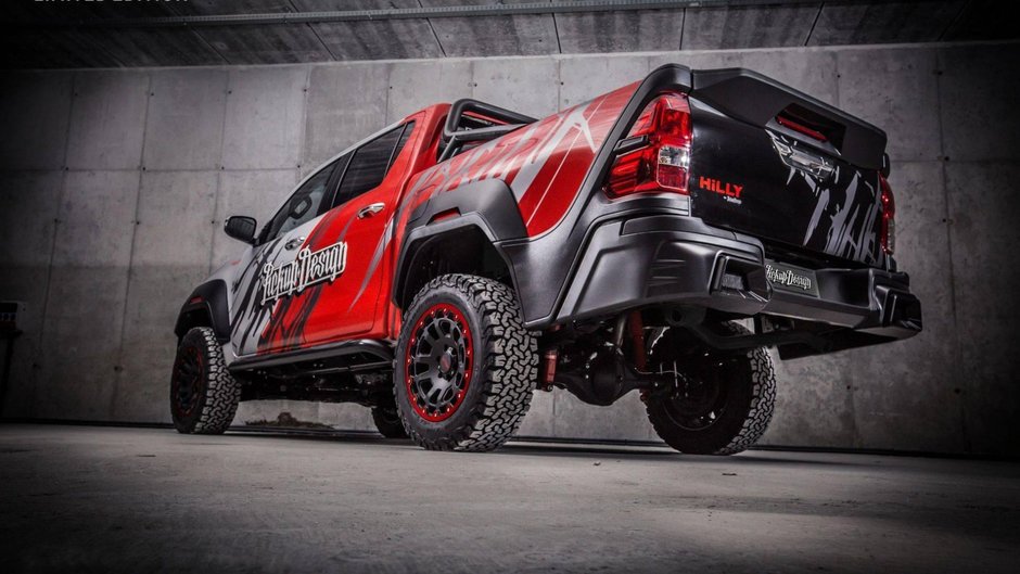 Toyota Hilux by Carlex Design