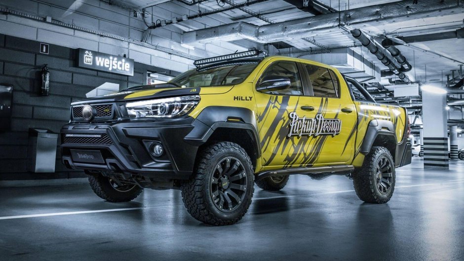 Toyota Hilux by Carlex Design