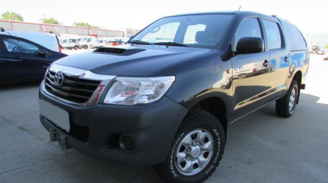 Toyota Hilux Double Cab Comfort 2.5 D-4D 144 CP 4WD 2014