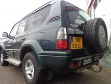 Toyota Land Cruiser cu 800.000 km la bord