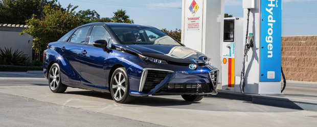 Toyota Mirai 2015, primul automobil vandut la scara larga pe hidrogen