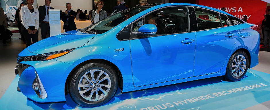 Toyota ne inchide gura cu noul Prius. Tinta este un consum de 1 litru/100km Toyota ne inchide gura cu noul Prius. Tinta este un consum de 1 litru/100km