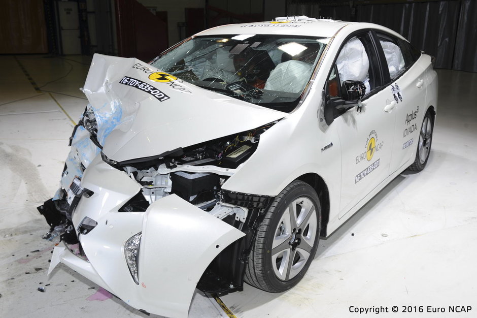 Toyota Prius, Hyundai Ioniq si Volkswagen Tiguan testate la Euro NCAP