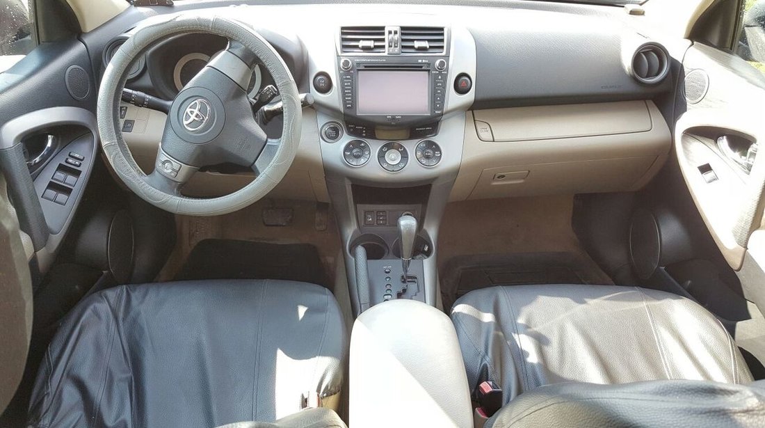 Toyota RAV-4 2.0 2008