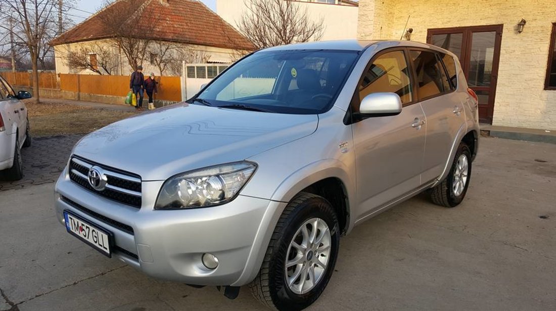 Toyota RAV-4 2,2 2007