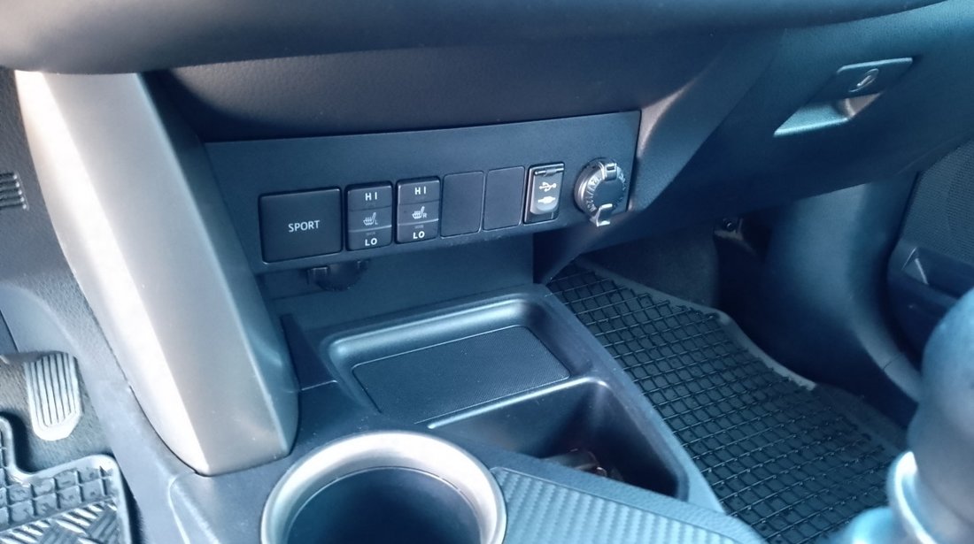Toyota RAV-4 2.2 tdi 4x4 An 2014 Piele xenon senzori 2014