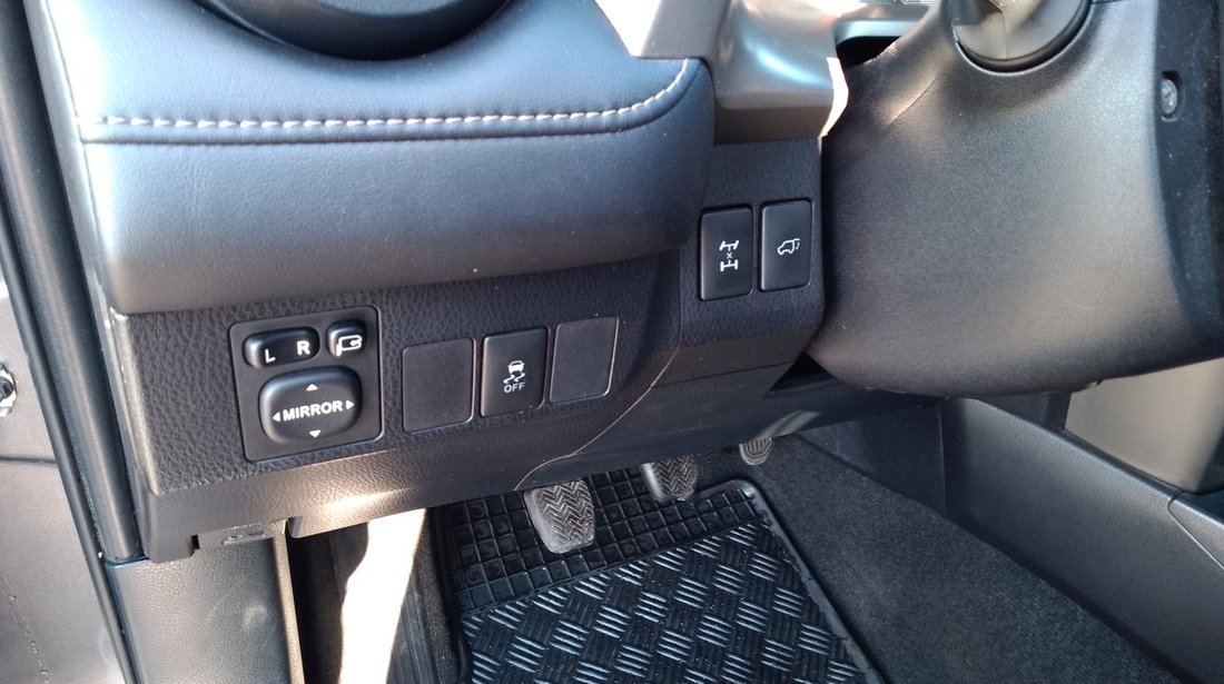 Toyota RAV-4 2.2 tdi 4x4 An 2014 Piele xenon senzori 2014