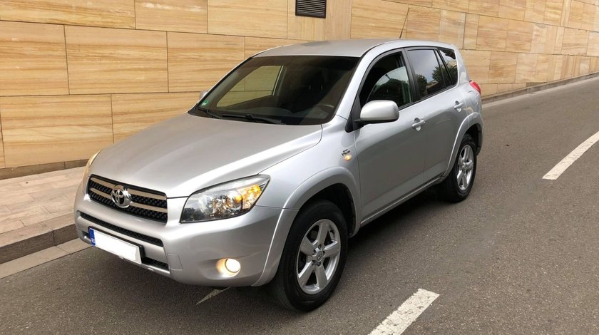 Toyota RAV-4 2.2D 2006