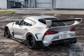 Toyota Supra cu kit widebody de la Rocket Bunny