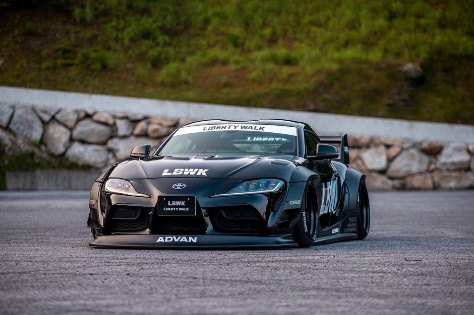 Toyota Supra de la Liberty Walk