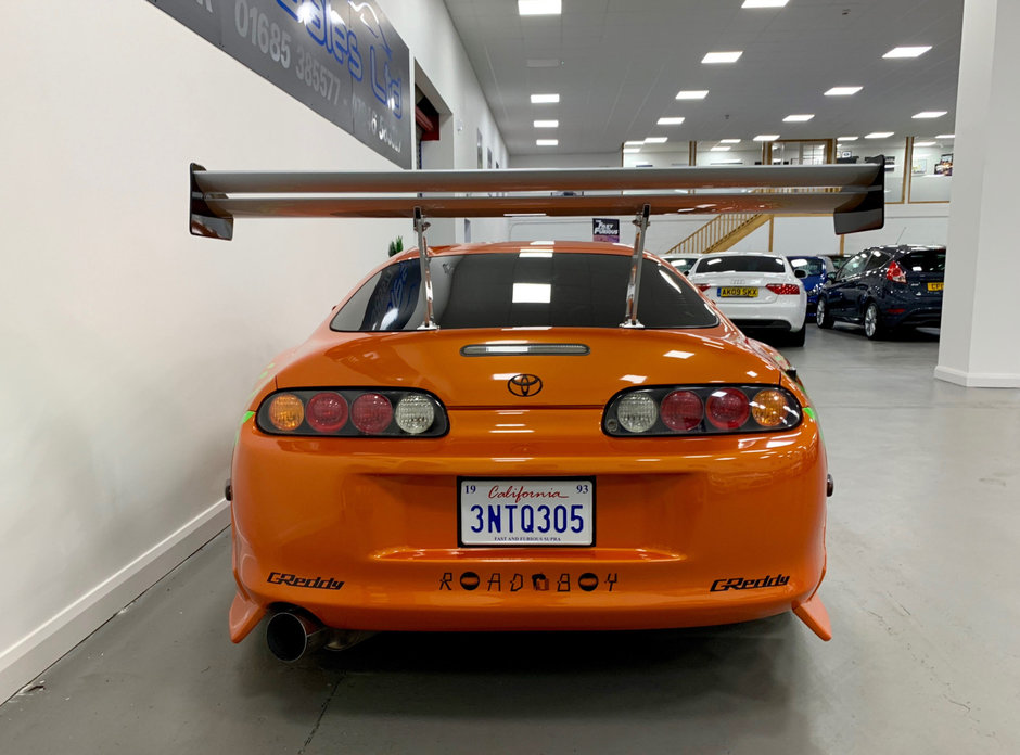 Toyota Supra tunata ca-n Fast and Furious