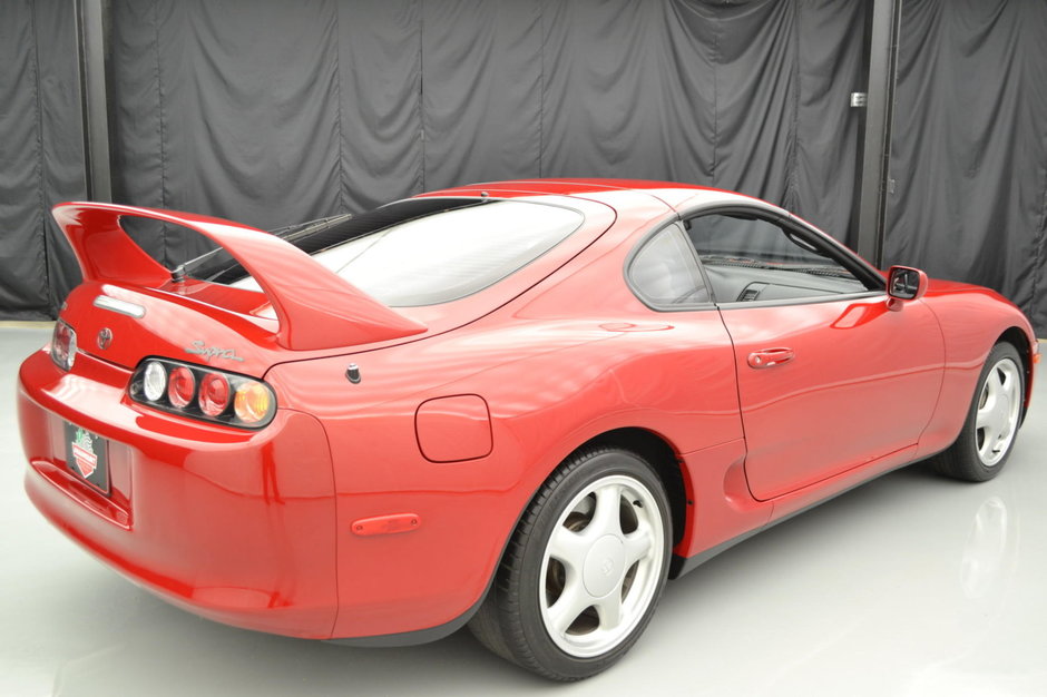 Toyota Supra vanduta cu 121.000 dolari