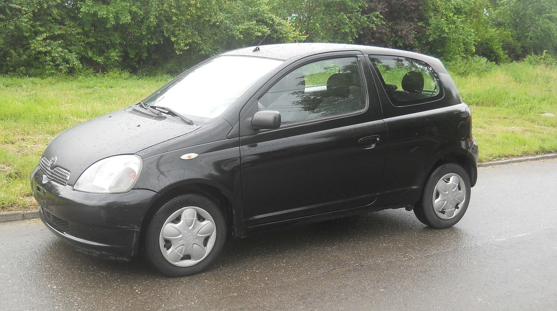 Toyota Yaris 1.0 benzina 2001