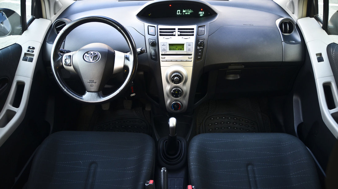 Toyota Yaris 1 2006