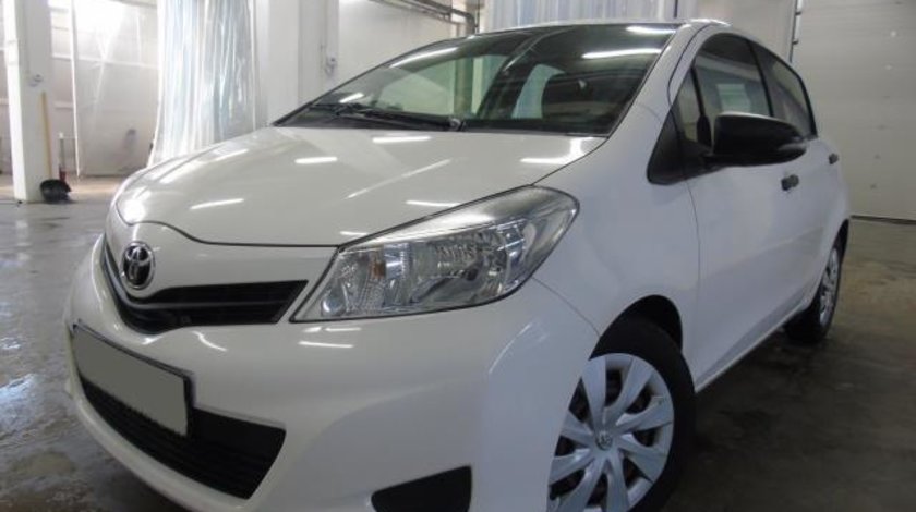 Toyota Yaris 1.4 D-4D Terra 90 CP 2013