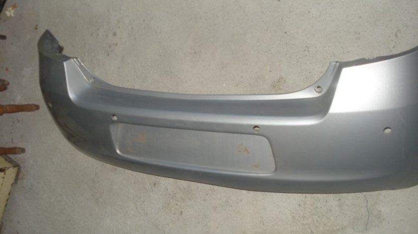 Toyota yaris 2005 bara spate originala cu orificii pentru senzorii de parcare pret 150 lei cod 52