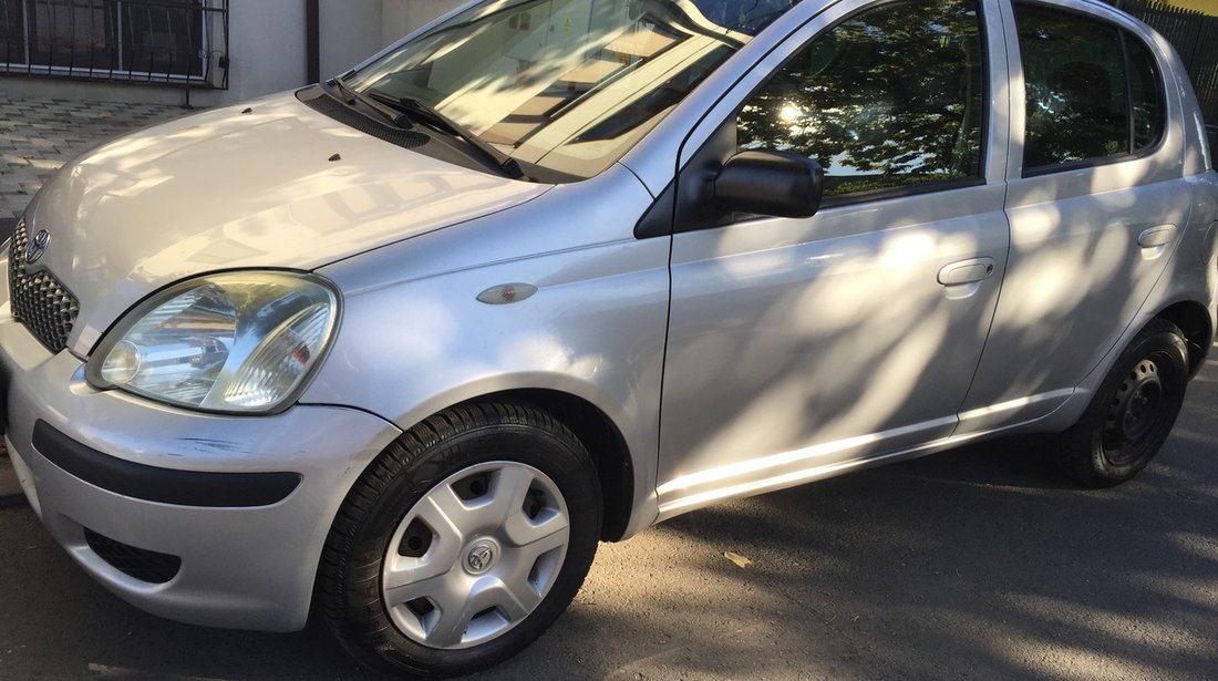 Toyota Yaris 998 2004