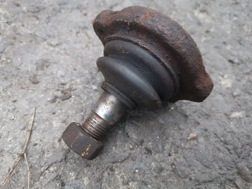 TR1133 PIVOT BASCULA SUPERIOARA FATA STANGA SAU DREAPTA ORIGINAL TERRANO 2 II NISSAN 1998 - 2006 2.7...