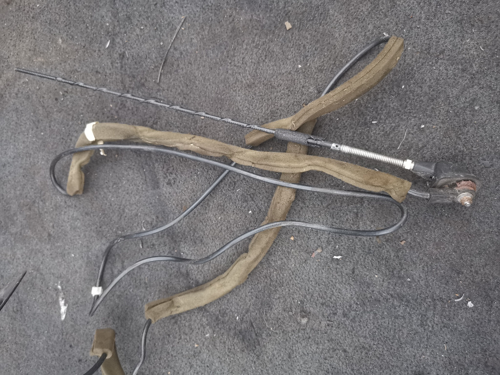 TR1154 ANTENA RADIO NISSAN TERRANO 2 II R20 1998 - - 2006 125CAI 92KW 2,7TD