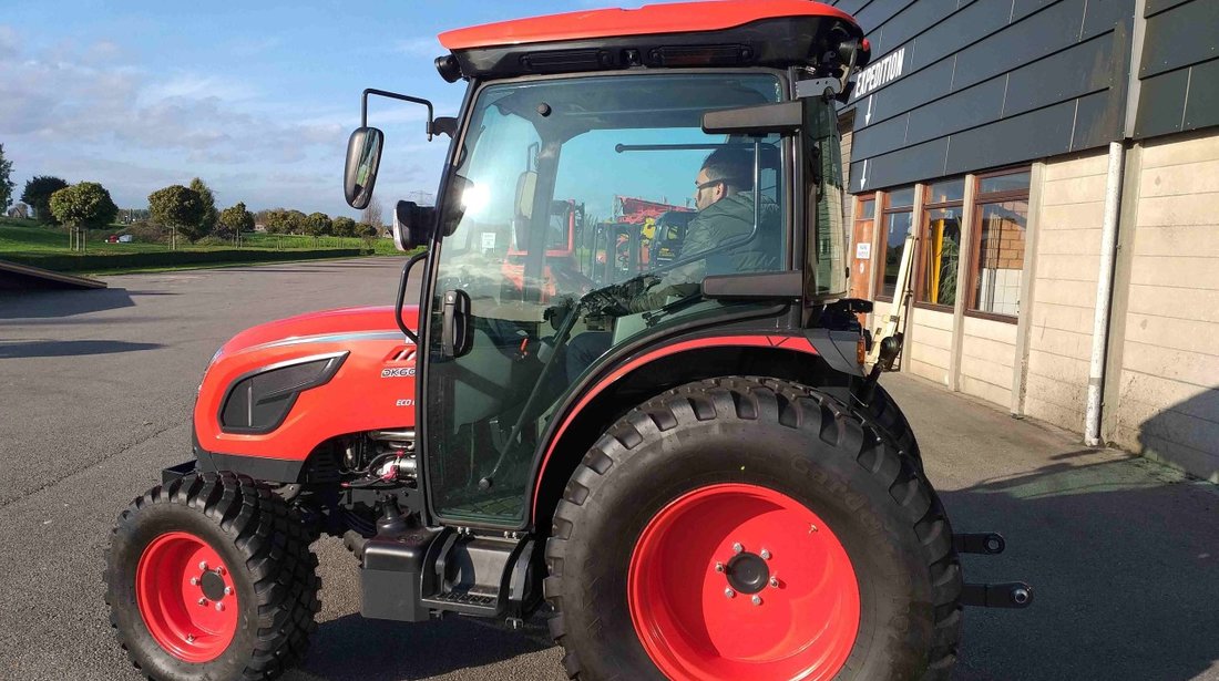 Tractor nou,4x4 de 50CP ,Model Kioti DK5010HS Cadru, cabina