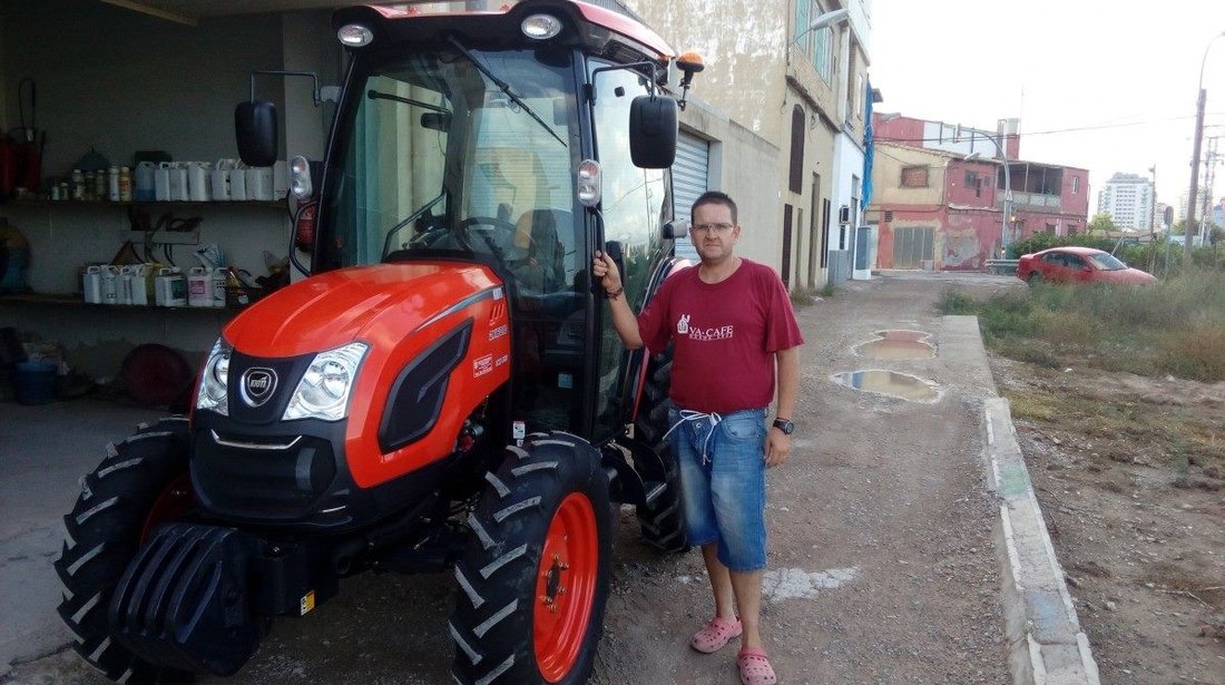 Tractor nou, 4x4 de 60CP Kioti DK6010C, Cabina Air Con.